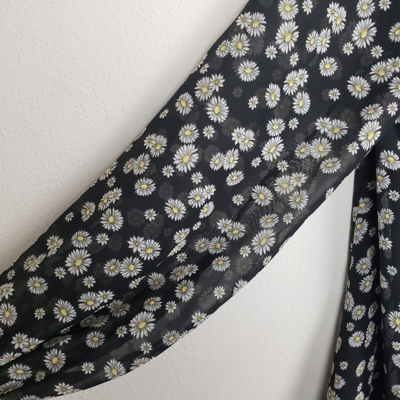 Show Me Your Mumu Donna Michelle Tunic - Picture 4 of 8